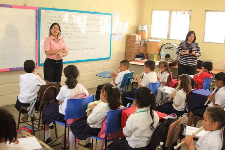 Alrededor de 280 docentes en riesgo y víctimas de desplazamiento forzado en Honduras